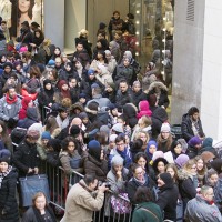 Les foules attendent devant Primark, Photo : Marie Jauquet