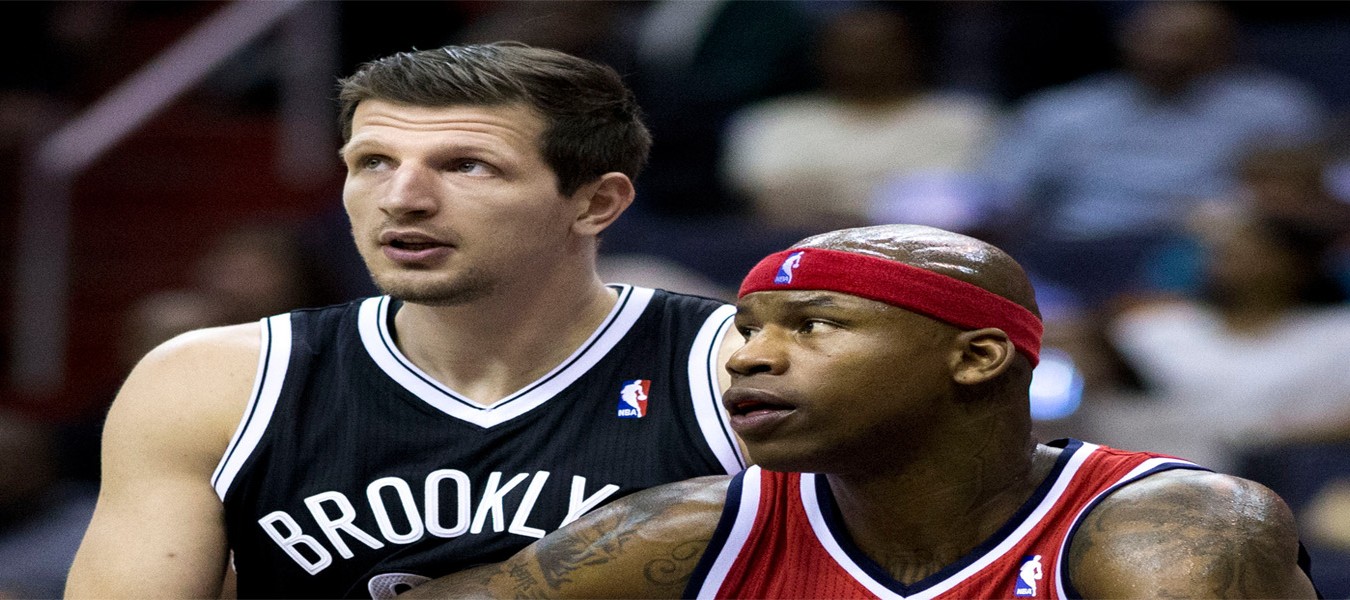 Mirza Teletovic sous le maillot de Brooklyn