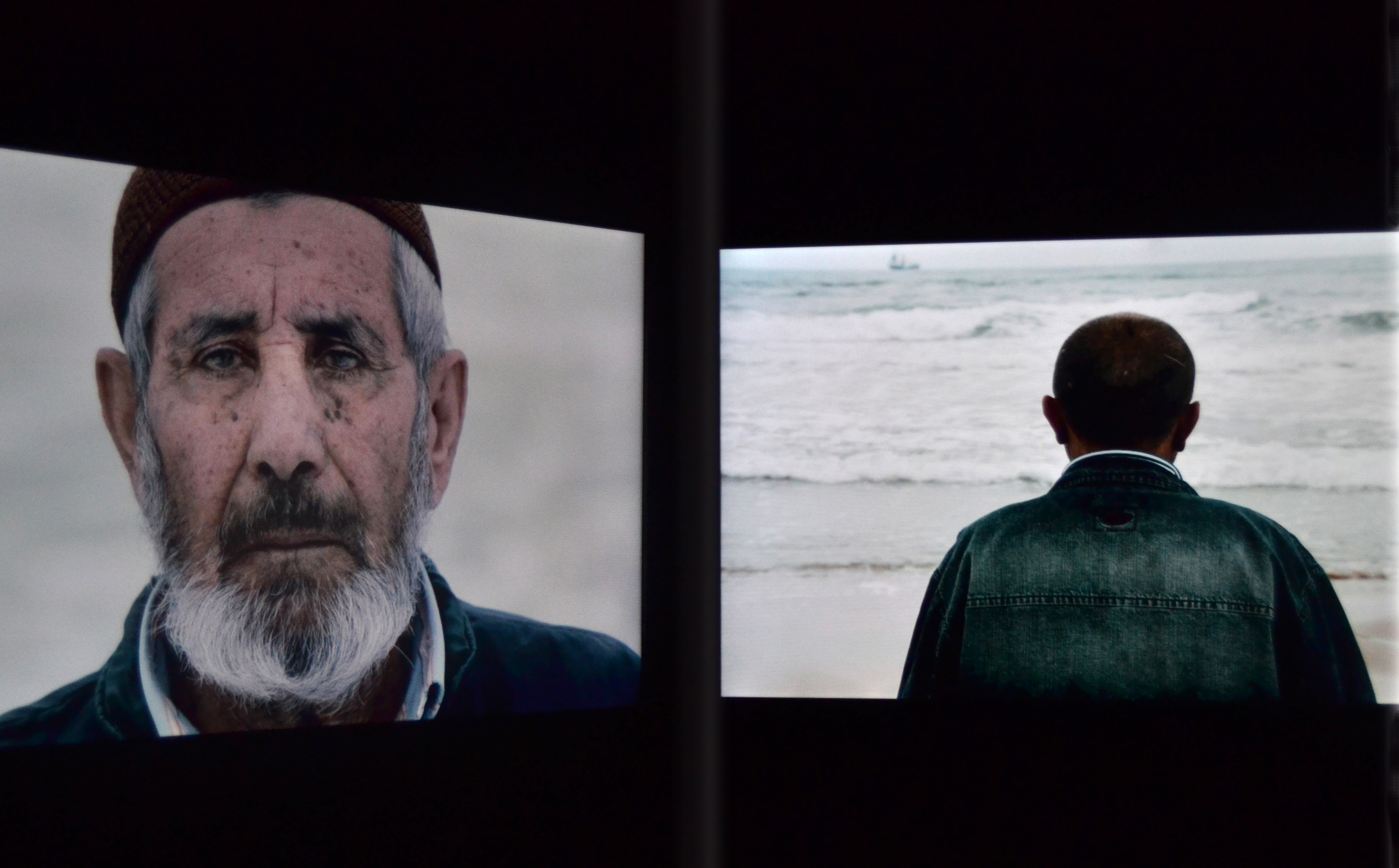 Films de personnes filmées face à la mer par Sophie Calle.