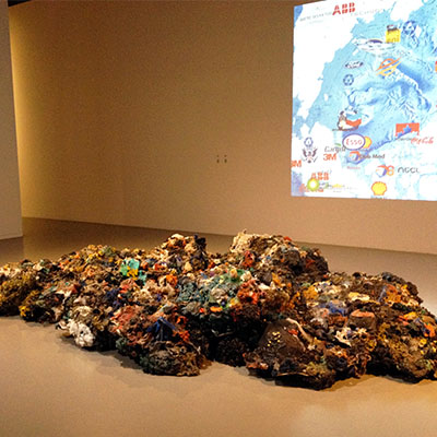 L'oeuvre Plastic Reef de Maarten Vanden Eynde