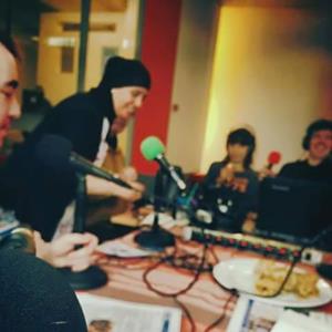 Photo du studio de l'émission Radio Maritime, l'émission sur l'actualité de Molenbeek