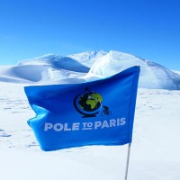 Drapeau Pole to Paris