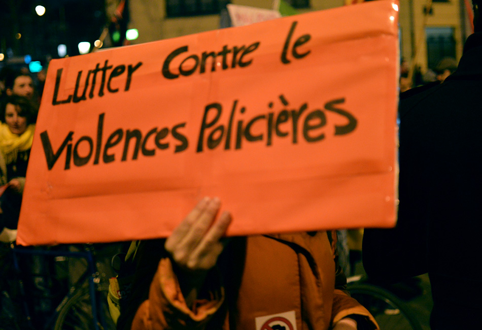 Les manifestants étaient équipés de pancartes pour faire passer leur message