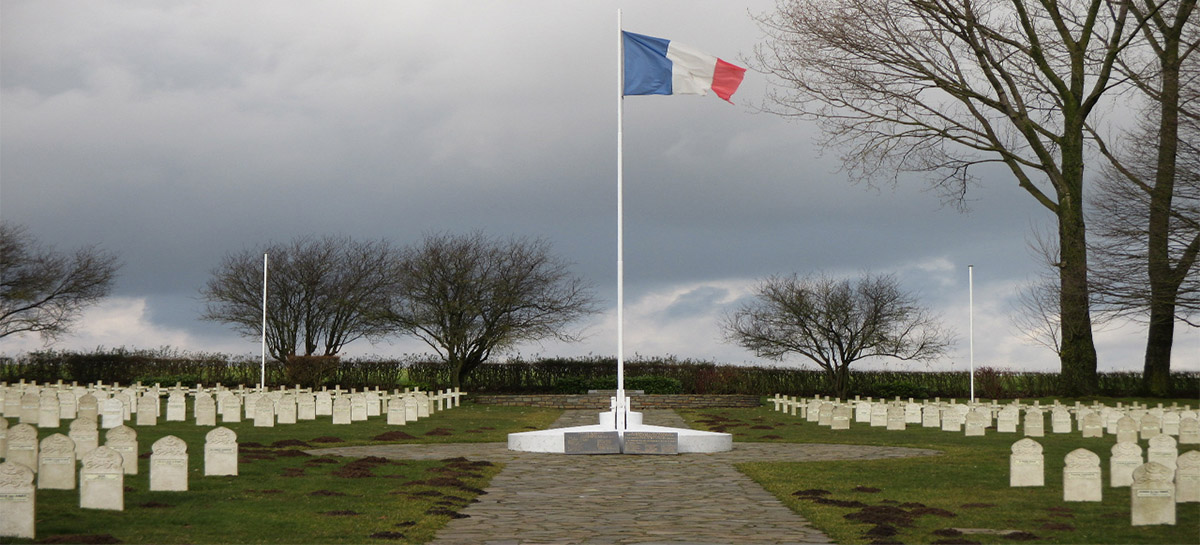 Drapeau Français Nécropole Chastre