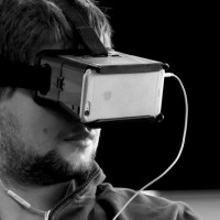 Pour vivre la réalité virtuelle, un simple cardboard pour déposer son smartphone et il n'y a plsu qu'à s'installer !