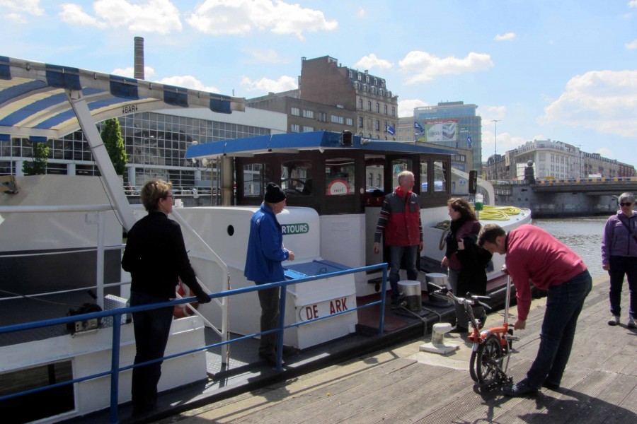 Bateau Bus, Canal de Bruxelles