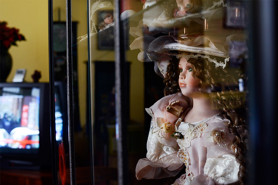 Une des poupées de Solange, pensionnée belge.