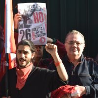 Des manifestants protestent contre les "revalidas", examens visant à définir les étudiants ayant le droit de postuler dans certaines universités.