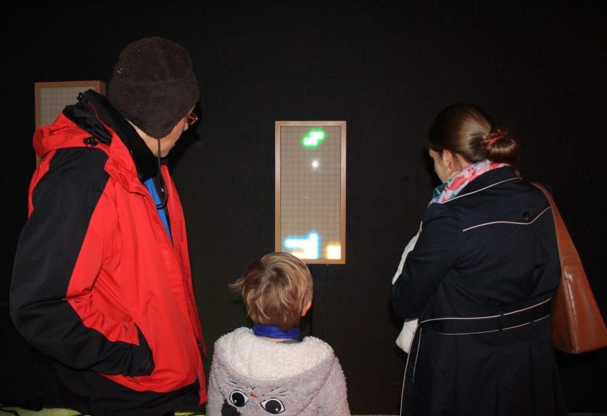 Les enfants se régalent face aux activités organisées pour eux dans le cadre du KIKK Festival