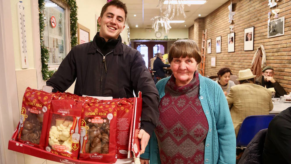 Au centre "Le Clos" à Saint-Gilles, les SDF se réjouissent de l'action de Share Food Photo : Morgan Liesenhof