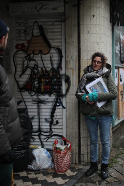 Les crayons sont loin d'être vides de sens. Ici, hommage aux attentats de Bruxelles. Photo : Malaurie Chokoualé Datou