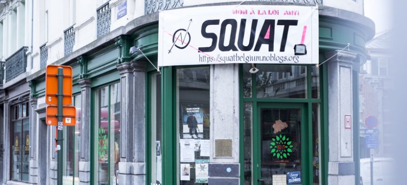 Banderole en défaveur de la loi anti-squat