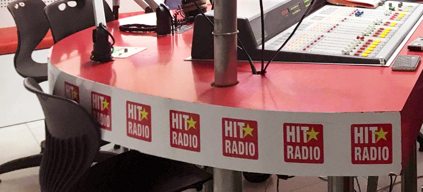 Visite des studios de Hit Radio, la radio marocaine 100% hits.