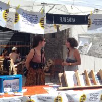 Des bénévoles sont présents dans les trois stands SACHA du festival