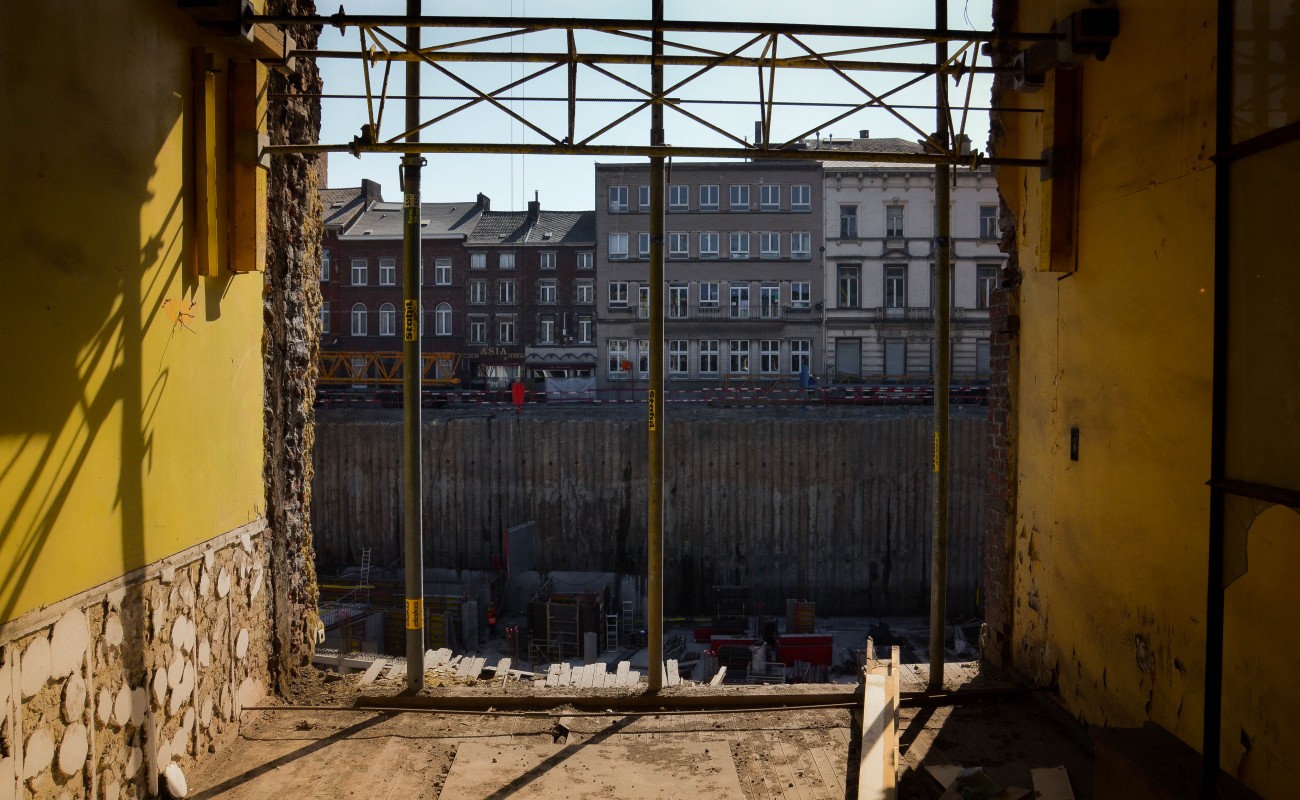 Vue d'un commerce du Passage de la Bourse.