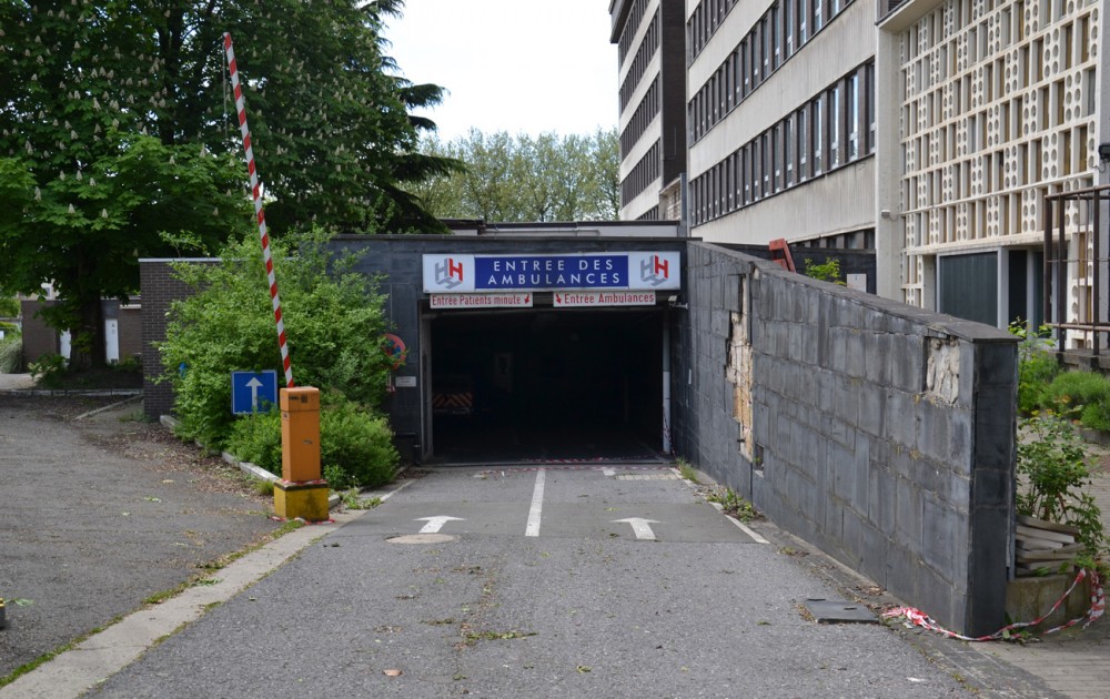 Entrée des ambulances et des « patients-minutes ».